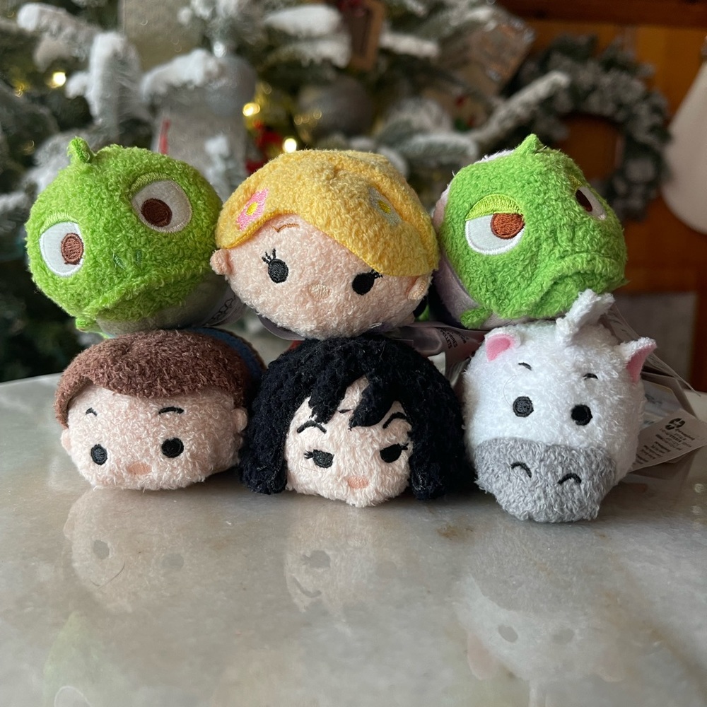 Disney Tangled (Rapunzel) set of 6 mini Tsum Tsum plush toys